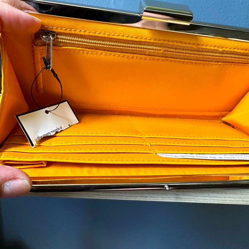 NWOT - THE MANY MOOD OF POPPIE JONES CORK CLUTCH BAG. - Picture 8 of 10